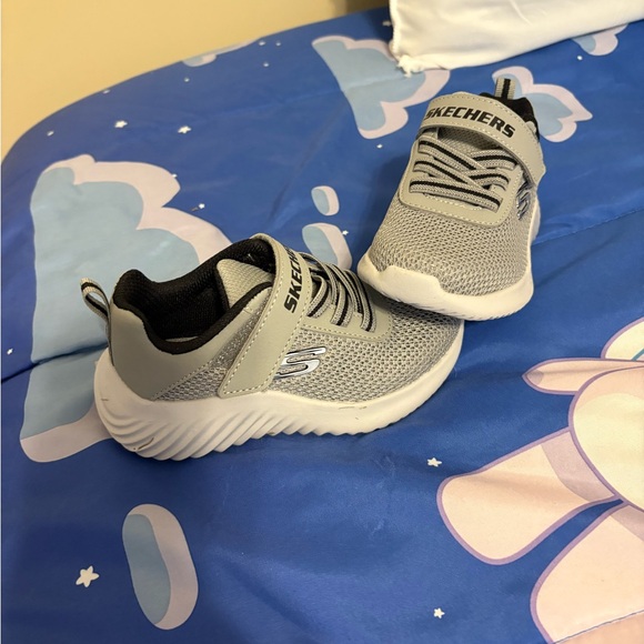 Skechers Kids' Light Gray Sneakers - Picture 1 of 3